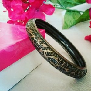 Premier Designs Hamilton bangle bracelet